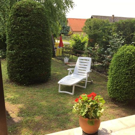 Rozsa Nyaralohaz Villa Balatonboglar Exterior photo