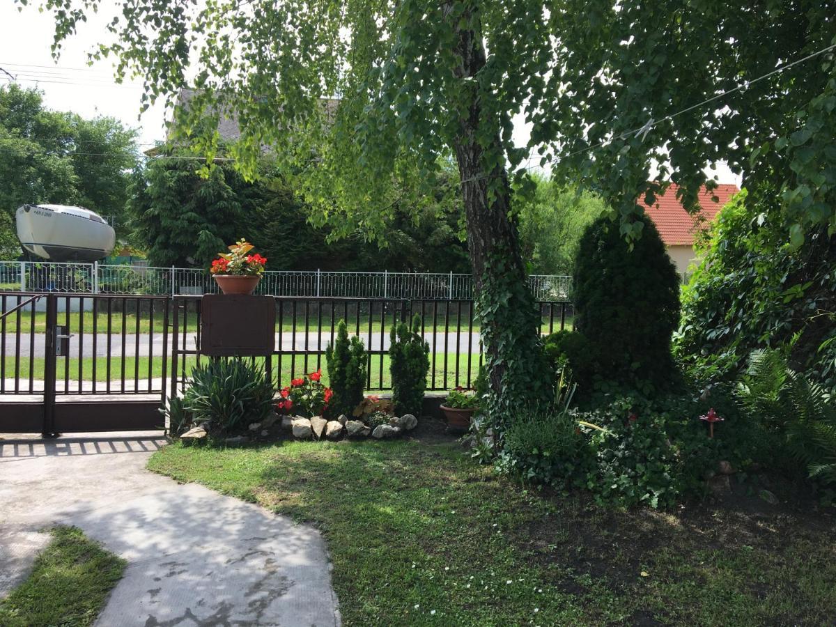 Rozsa Nyaralohaz Villa Balatonboglar Exterior photo