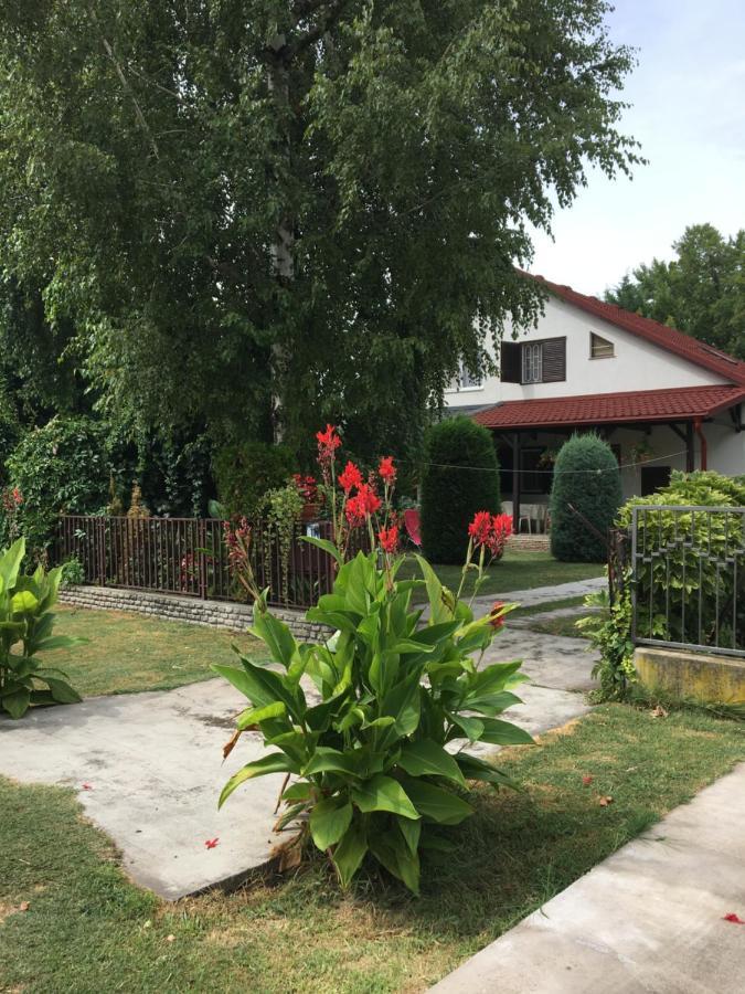 Rozsa Nyaralohaz Villa Balatonboglar Exterior photo