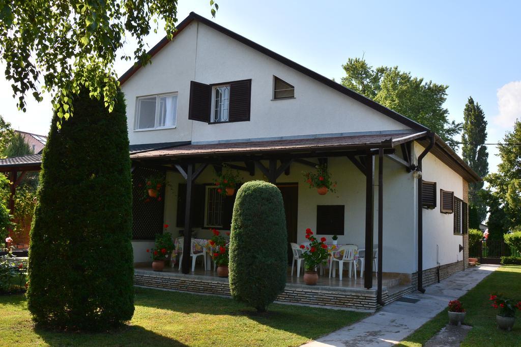 Rozsa Nyaralohaz Villa Balatonboglar Exterior photo